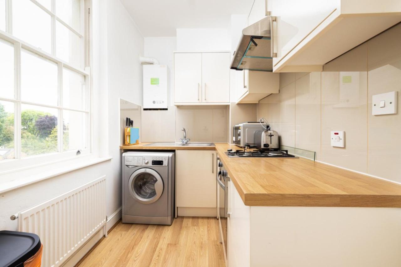 Mornington Crescent Apartment London Bagian luar foto